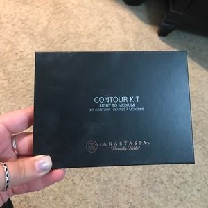 Anastasia Beverly Hills Contour kit